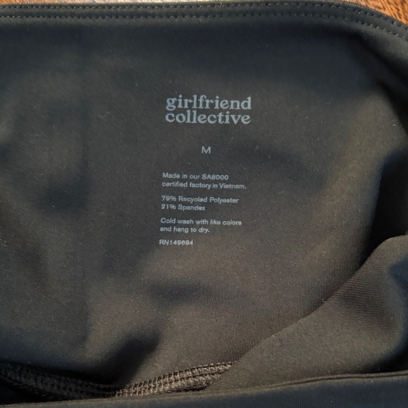 Girlfriend Collective Classic Black Cropped Leggings Medium - Picture 3 of 10